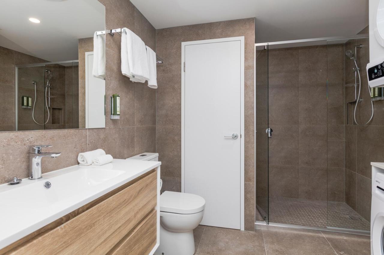 Sky Broadwater Apartments Southport ภายนอก รูปภาพ